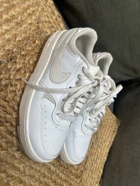 Nike White Low-Top Sneakers with Light Gray Accents